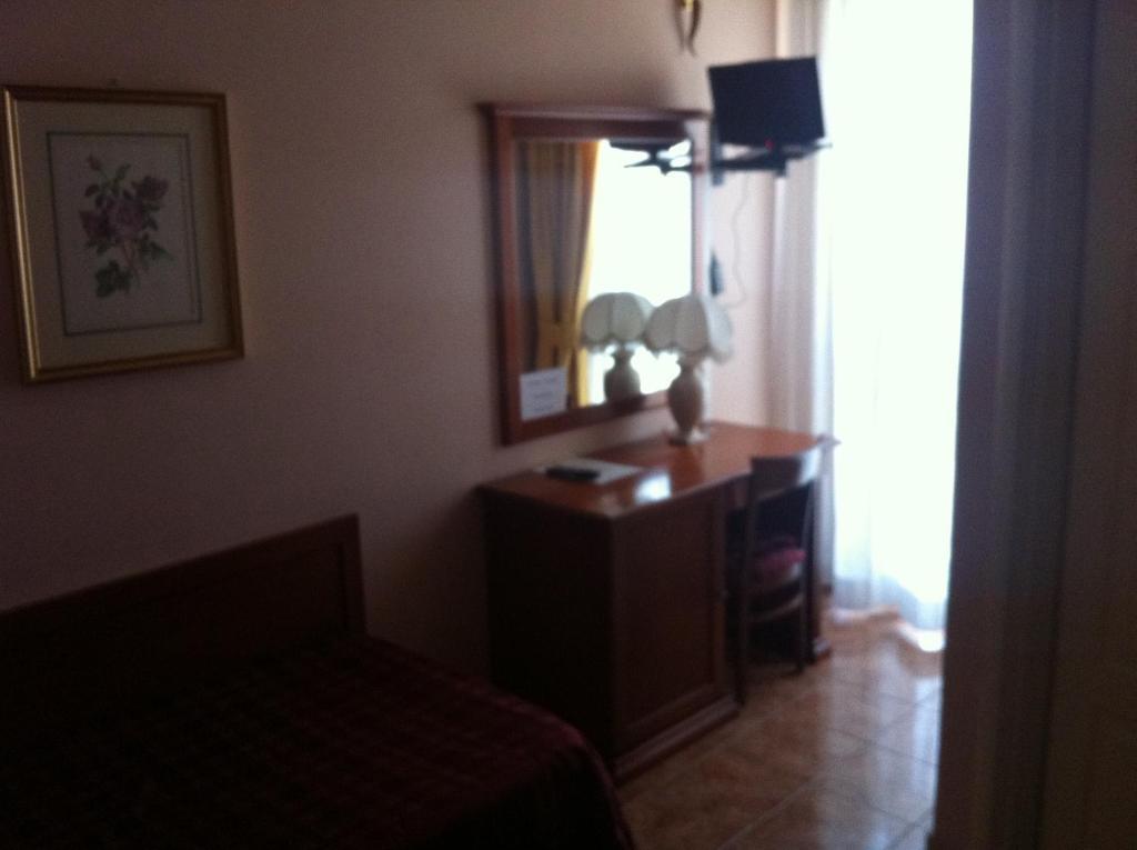 Hotel Impero Brescia Szoba fotó